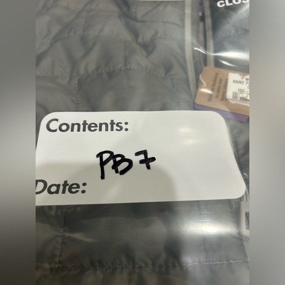 Patagonia Women’s S Small Nano Puff Jacket NWT Feather Grey Puffer - Picture 15 of 15